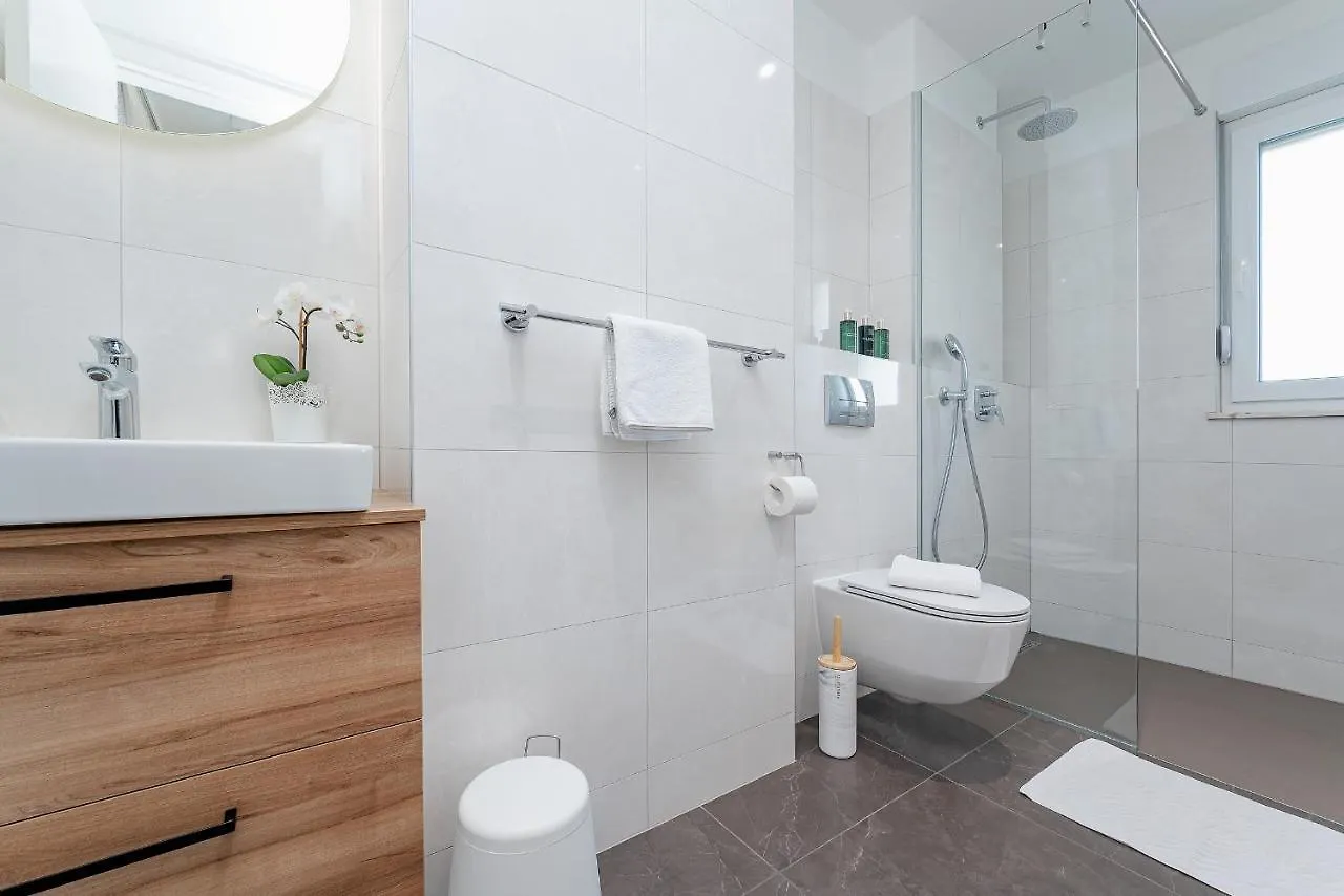 Bed & Breakfast Seven Seas Residence Split